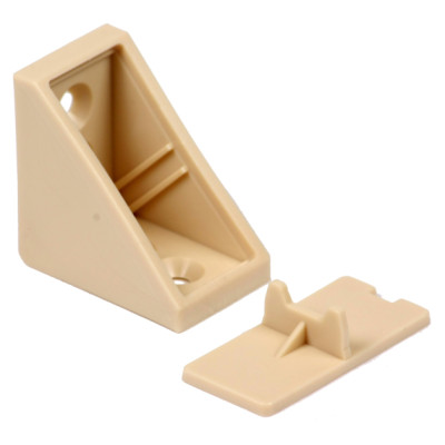 Large triangular shelf support
